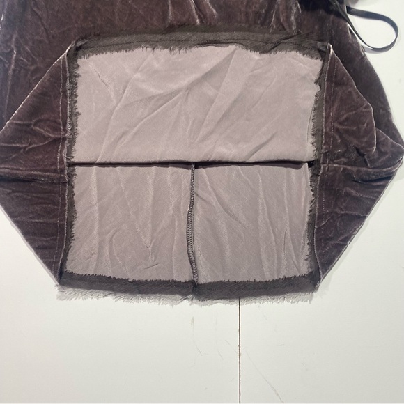 Vince Vintage Y2K Vintage Silk Rayon Velvet Camisole Tank With Tulle Trim NWT 6 - Picture 4 of 14